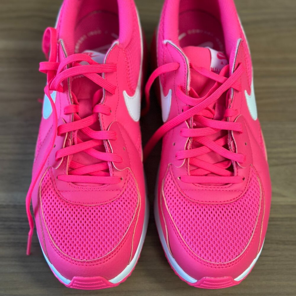 Nike Women's Nike Air Max Excee Sneakers - Hot Pink - Like New - 9.5